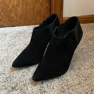 Size 7 Jessica Simpson black suede booties